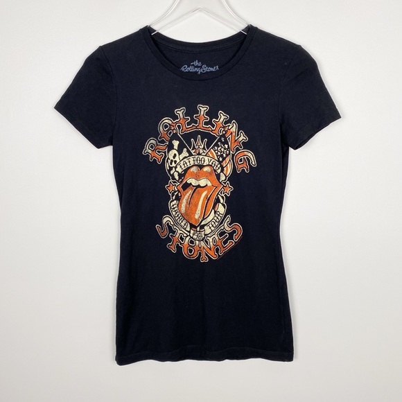 the Rolling Stones Tops - THE ROLLING STONES Graphic Band Tee S Tattoo You